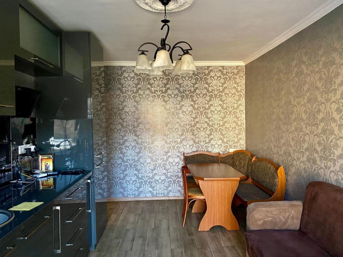 Apartment In Kutaisi Varlamishvili Zewnętrze zdjęcie